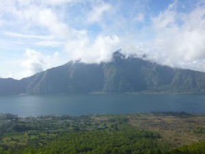 Blick auf den Bratan See Indonesien Bali