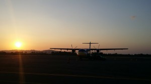 Inlandsflüge Thailand Airport Flugzeug Sonnenuntergang