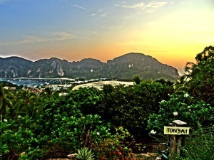 Nachtleben Koh Phi Phi Sonnenuntergang Tonsai