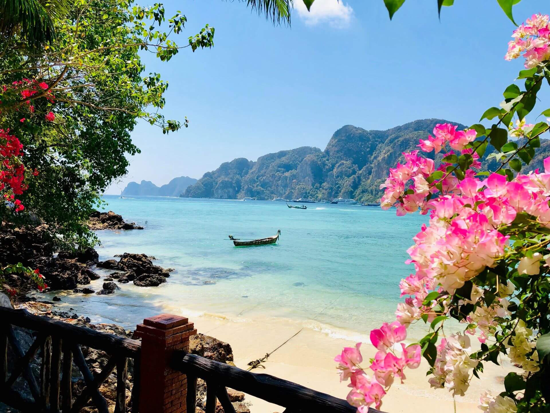 Blick auf Bucht von Koh Phi Phi Blick auf Bucht von Koh Phi Phi