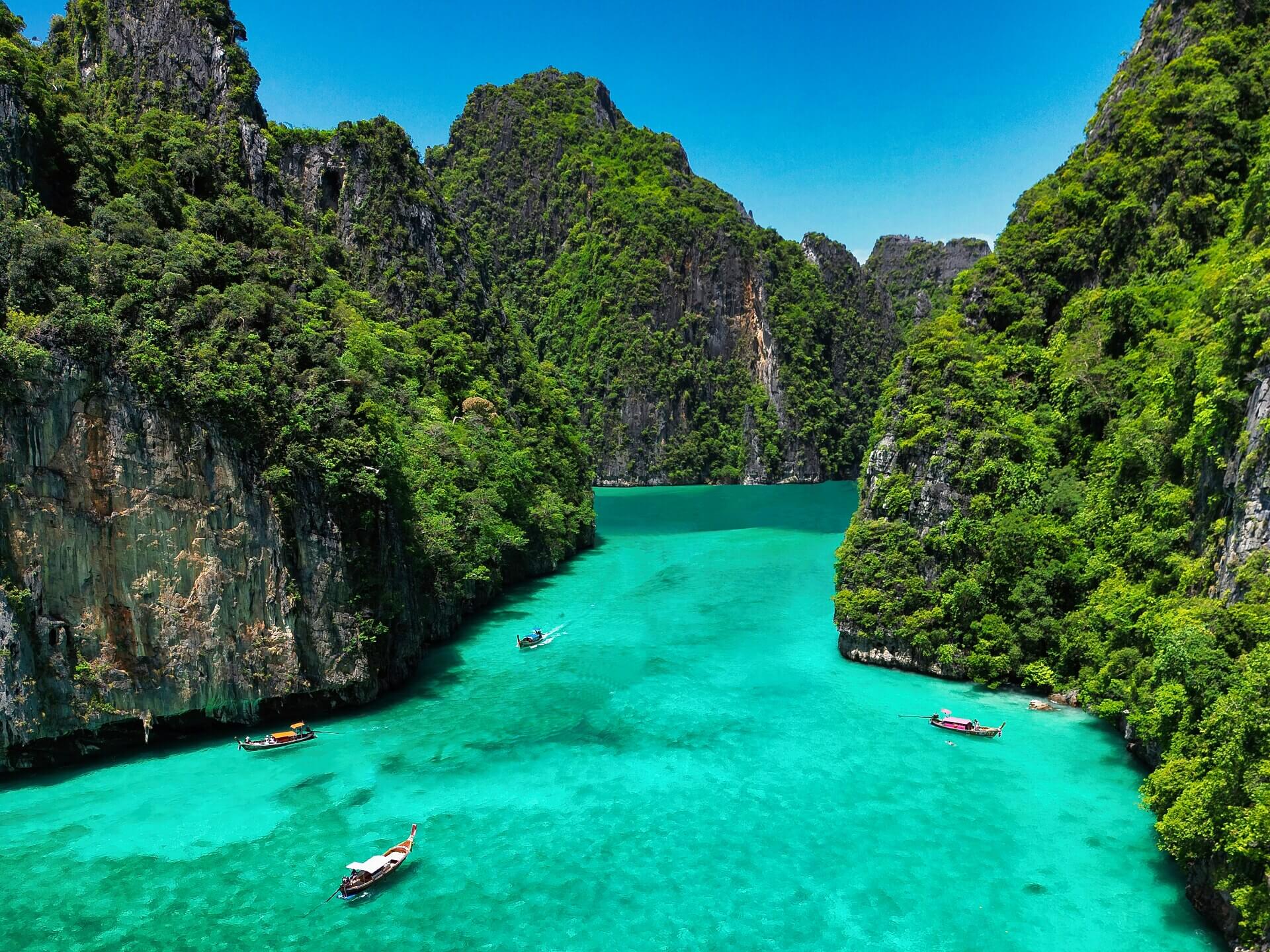 Koh Phi Phi Pileh Bay Drohnenaufnahme