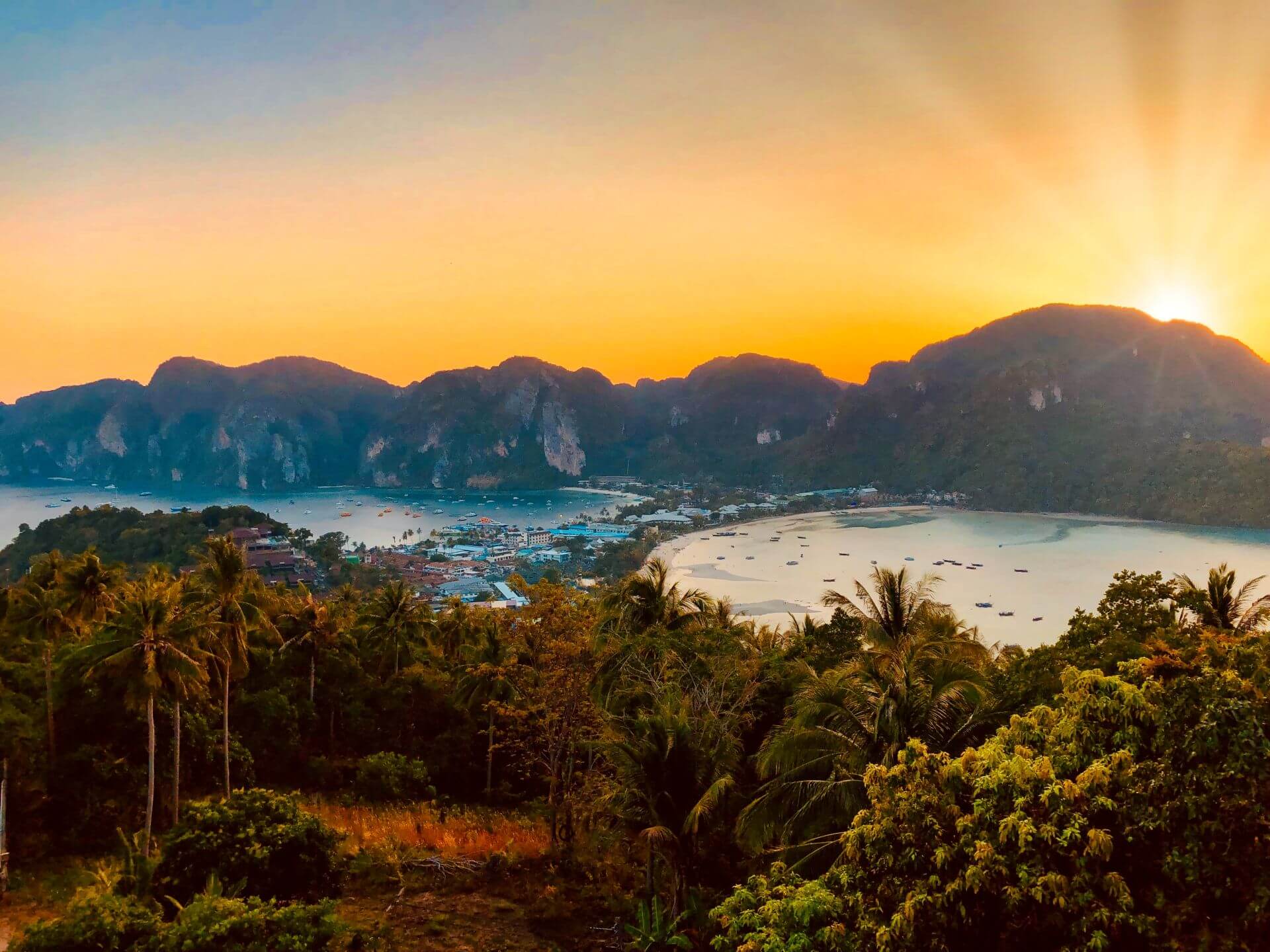 Koh Phi Phi Sonnenuntergang am Viewpoint Koh Phi Phi Sonnenuntergang am Viewpoint