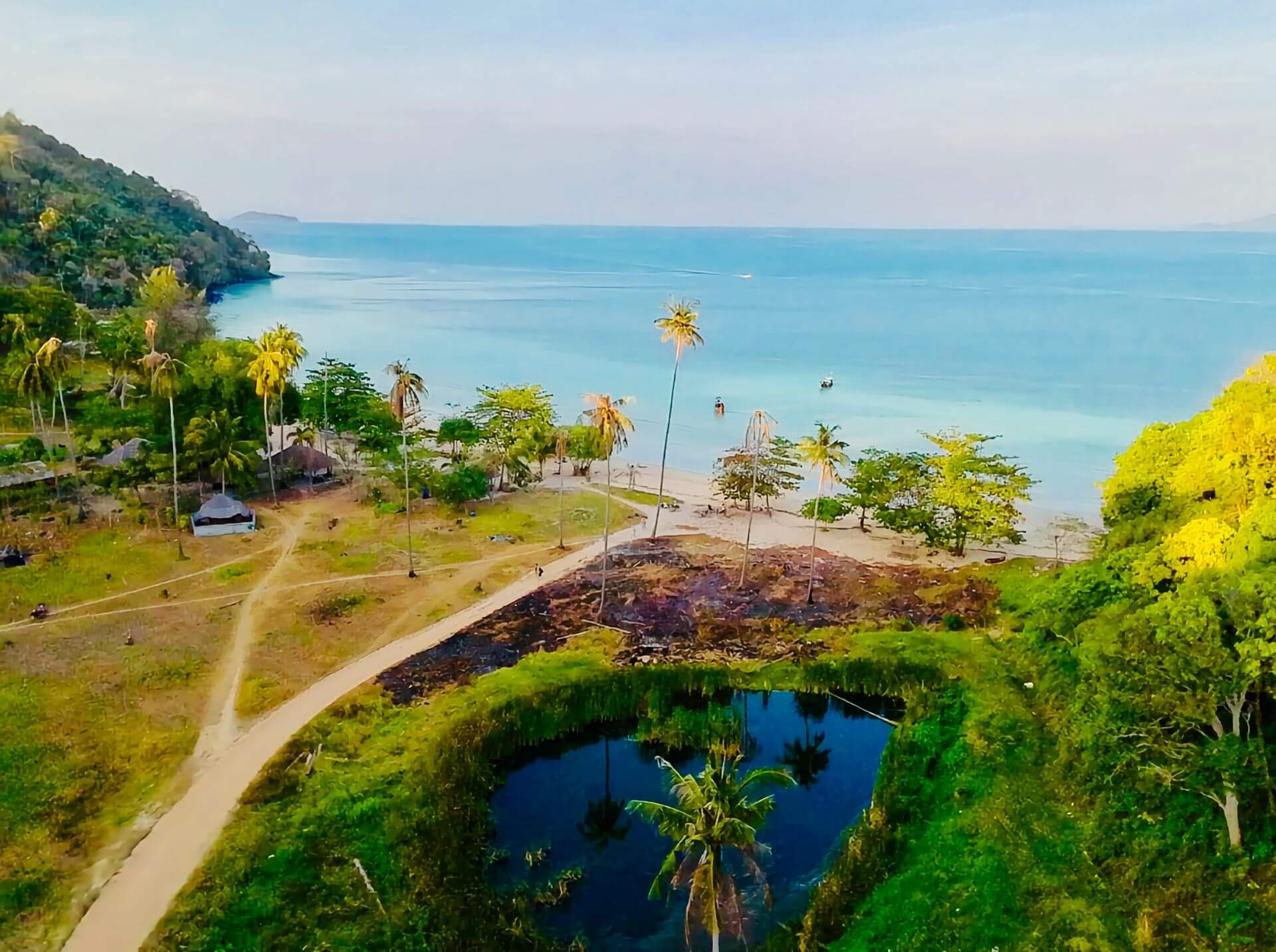 Loh Moo Dee Bay Koh Phi Phi Loh Moo Dee Bay Koh Phi Phi