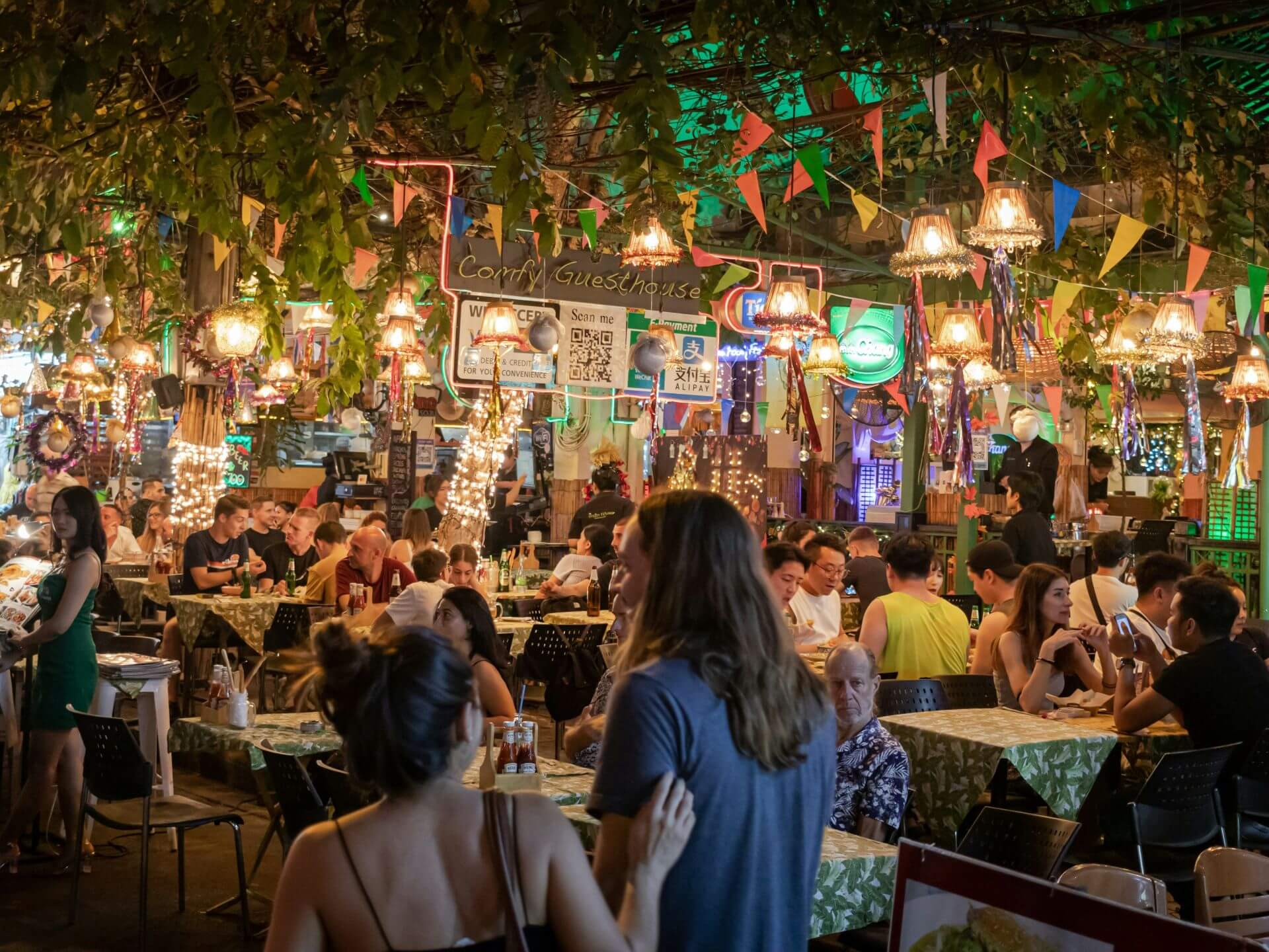 Rambuttri Alley Bangkok am Abend