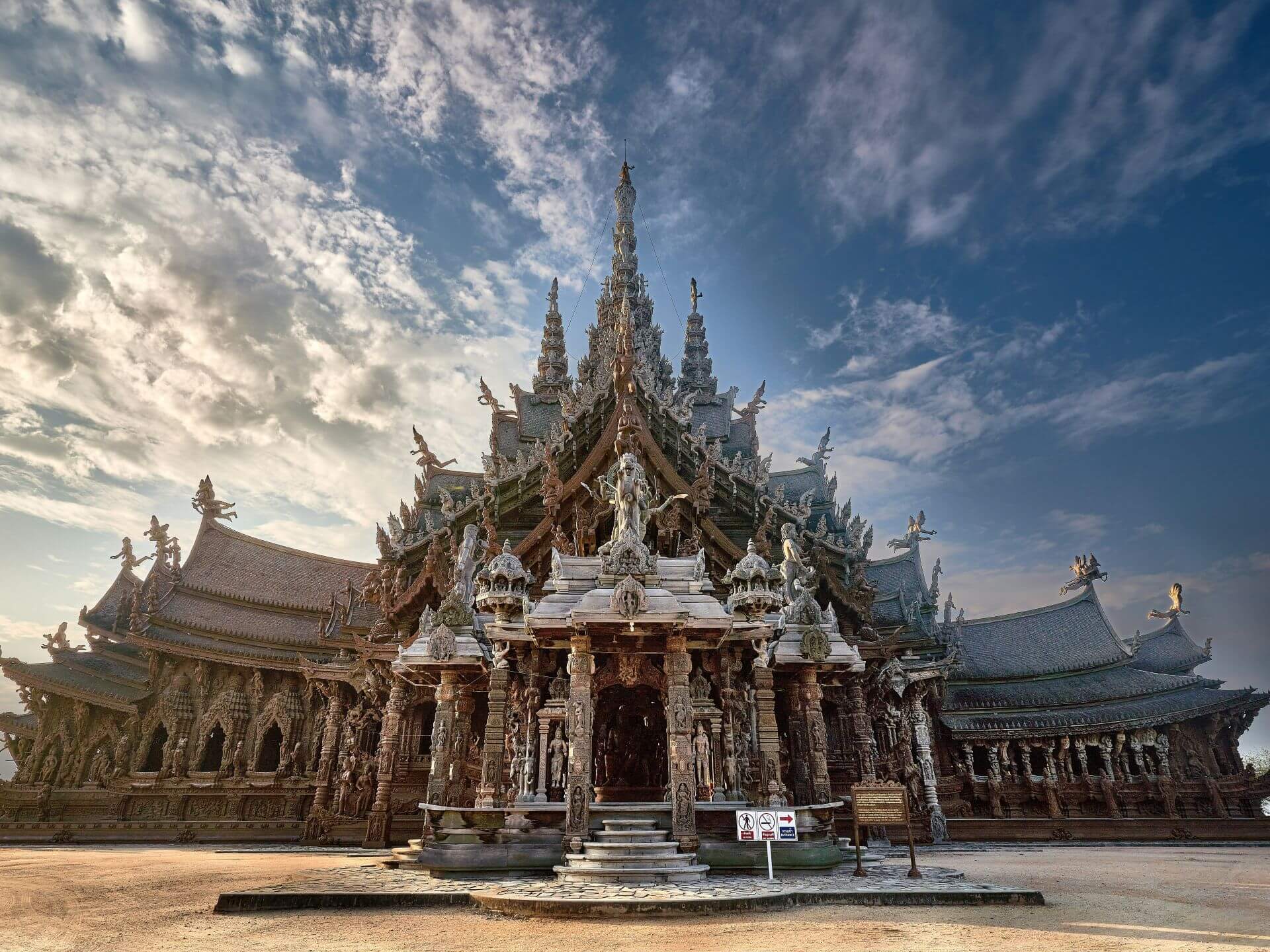 Sanctuary of Truth Pattaya