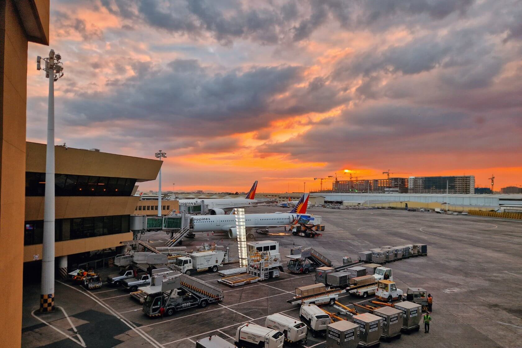 Flughafen Manila Sonnenuntergang