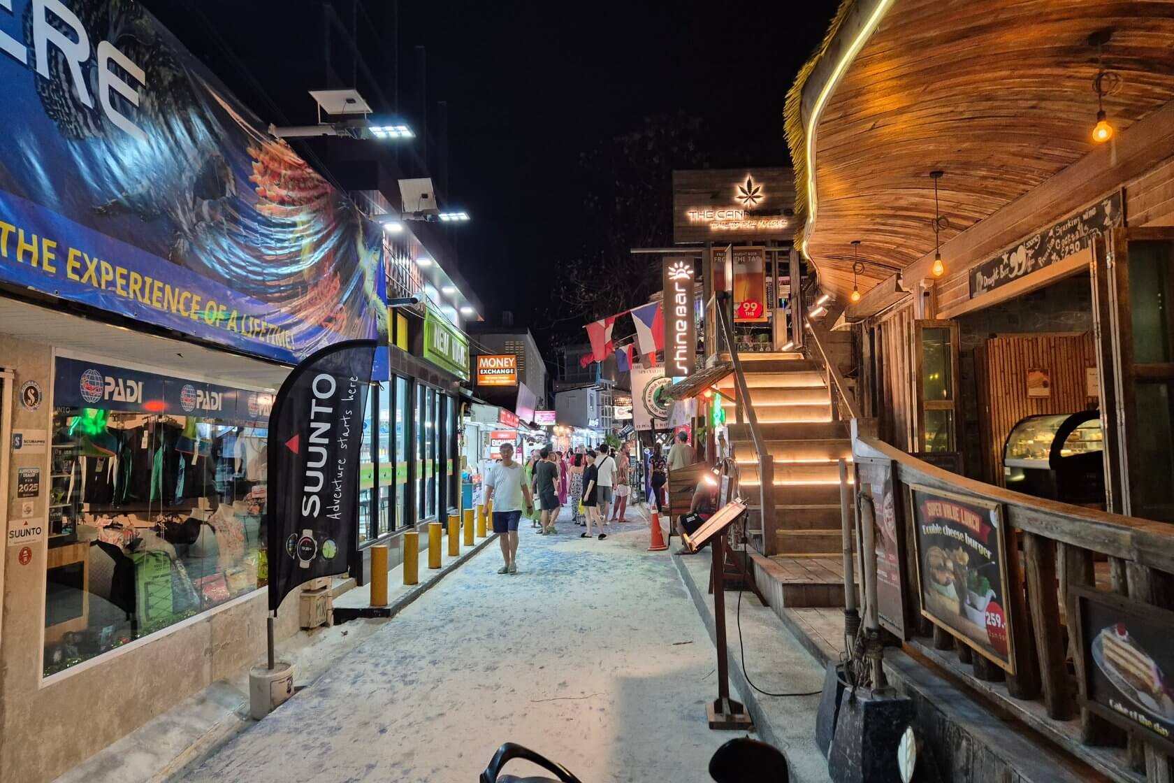 Walking Street Koh Lipe bei Nacht Walking Street Koh Lipe bei Nacht