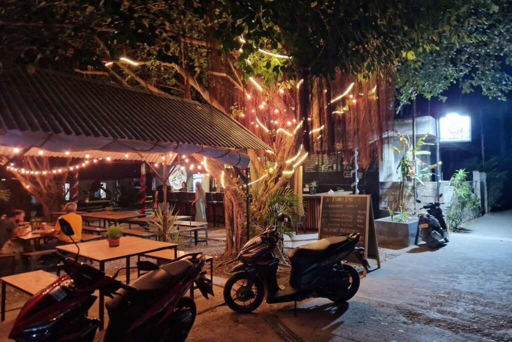 Kuan Bar Moalboal
