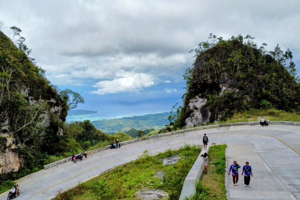 Queens Cut Cebu Kurve